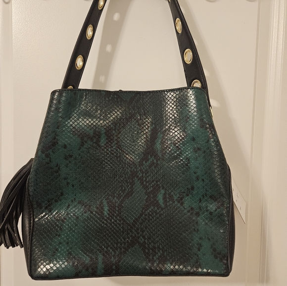 Green and black alligator print purse - Picture 2 of 3